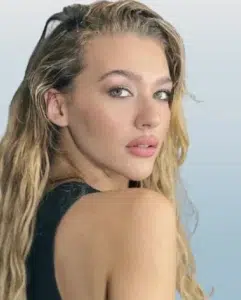 Melisa Döngel photos