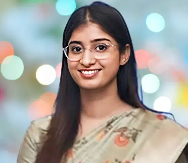 Garima Lohia (UPSC Topper) Wiki Biography, Age, Height, Family, Husband, Personal Life, Career, Net Worth