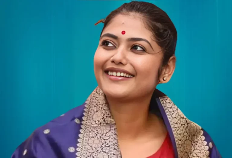 Saayoni Ghosh Wiki Biography, Age, Height, Family, Husband, Political Career, Net Worth