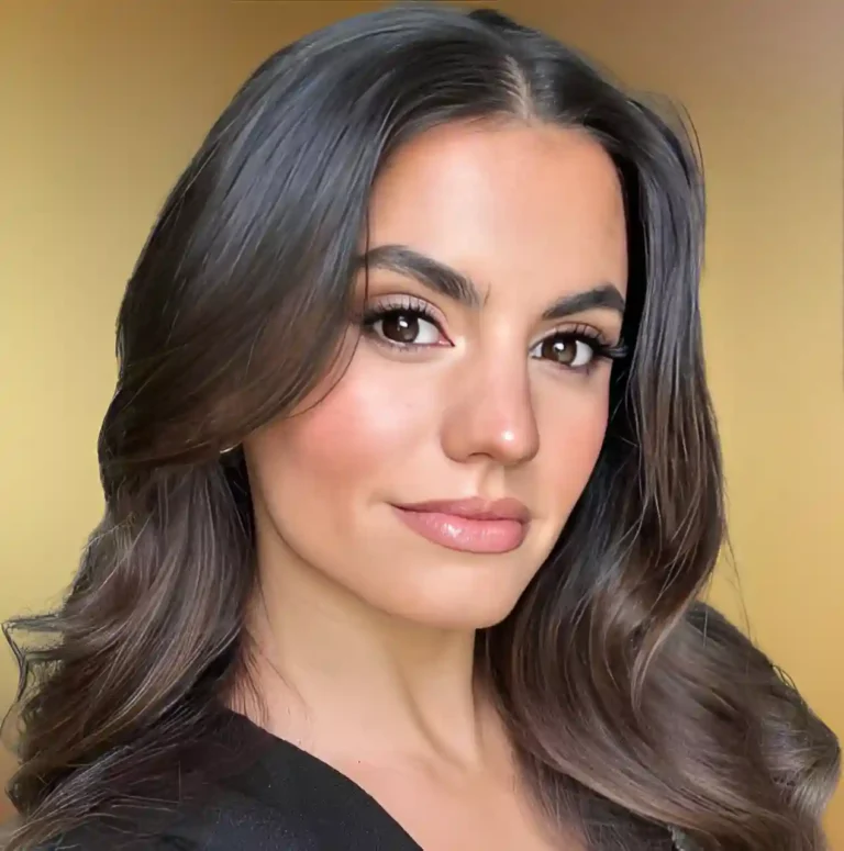 Hayley Erbert Wiki Biography, Age, Height, Family, Husband, Personal Life, Career, Net Worth