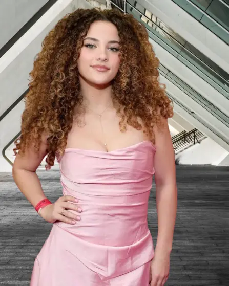 Sofie Dossi Wiki Biography, Age, Height, Family, Husband, Personal Life, Career, Net Worth